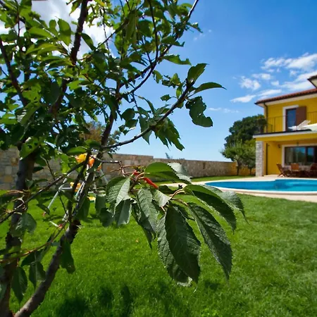 Holiday home Yasmine