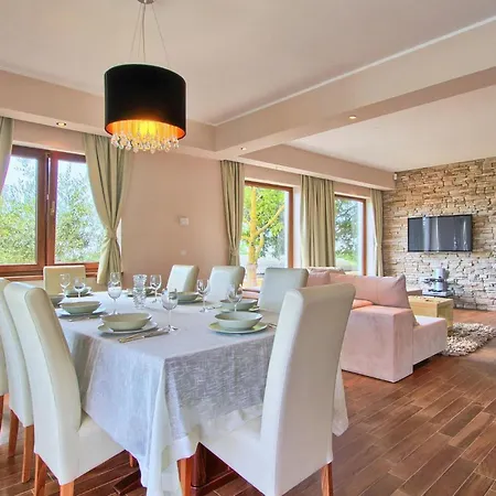 Yasmine Holiday home *