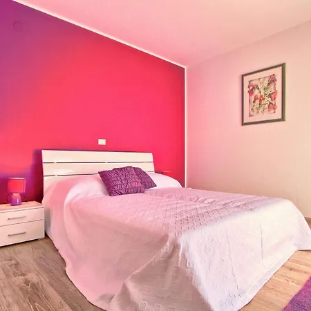 度假居 Yasmine 罗维尼