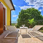 Yasmine Tatil Evi