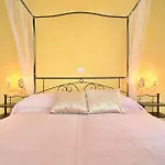 Yasmine Tatil Evi